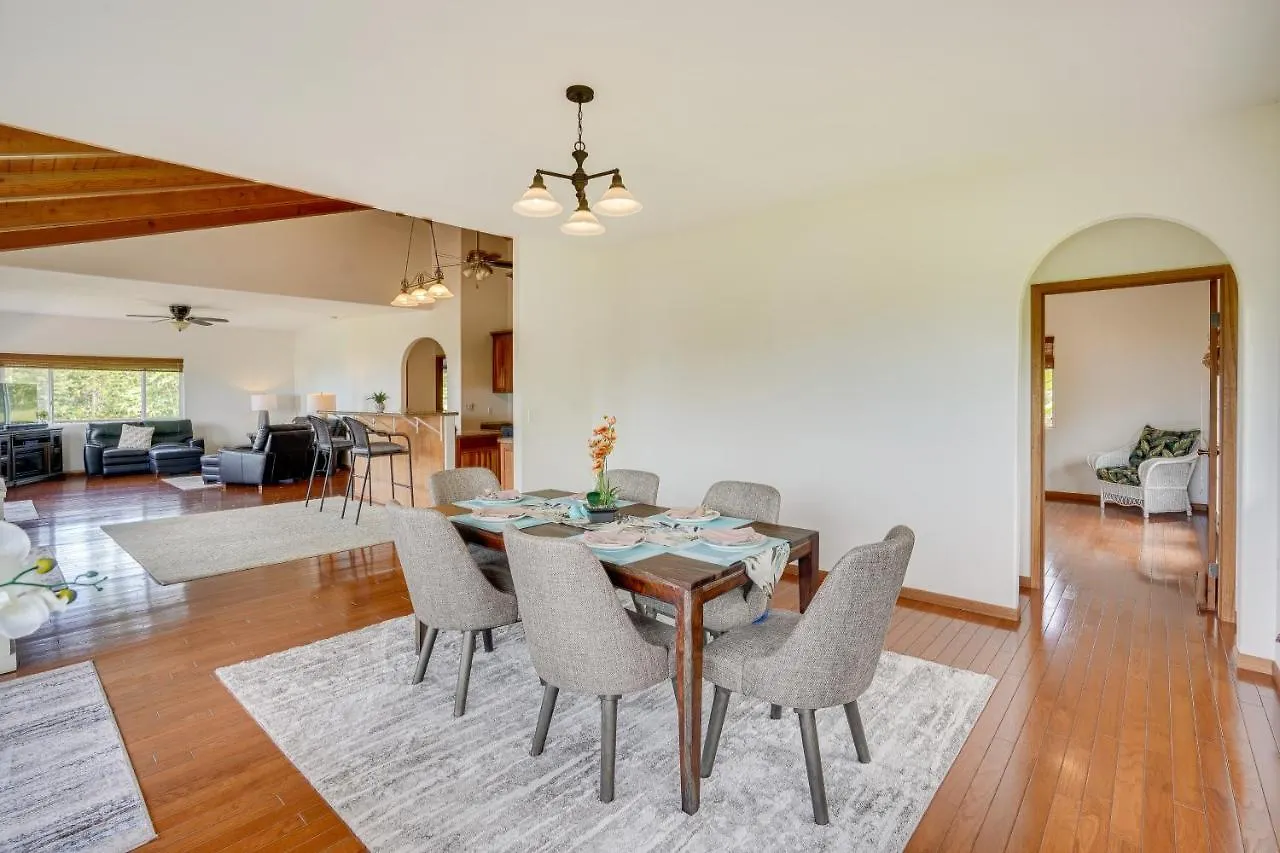 Hawaiian Retreat With Ocean Views In Captain Cook! Papa Bay 0*,