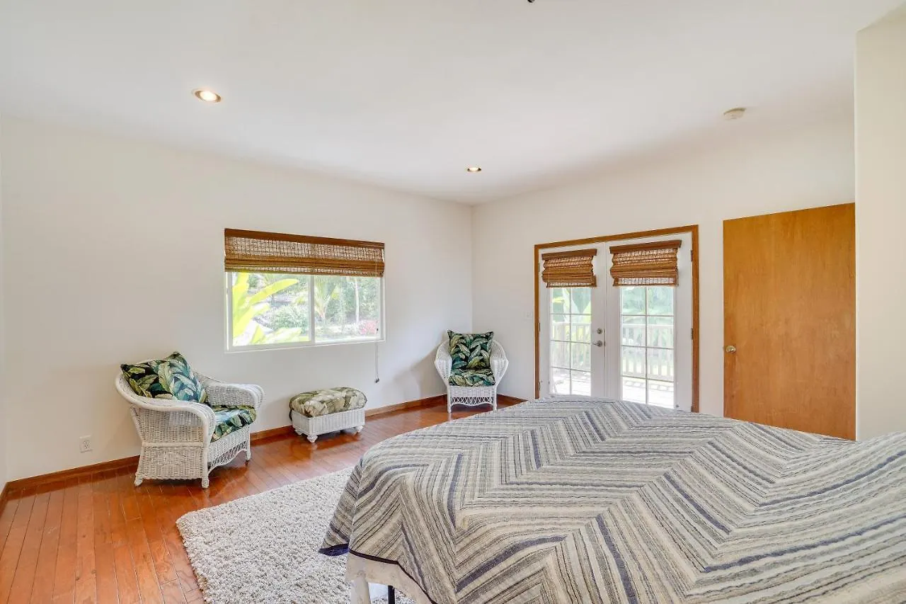 Hawaiian Retreat With Ocean Views In Captain Cook! Papa Bay United States