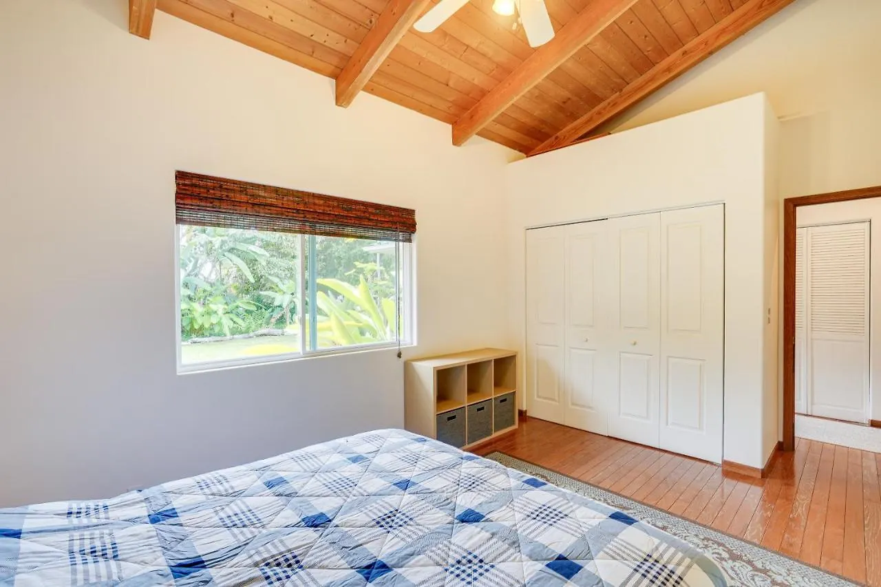Hawaiian Retreat With Ocean Views In Captain Cook! Papa Bay 0*,  United States